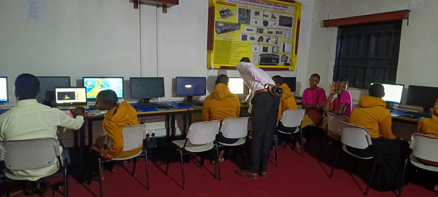 Students learning in the computer laboratory with MTN support